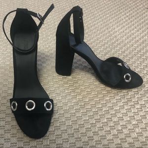 Urban outfitters black strappy block heal size 9